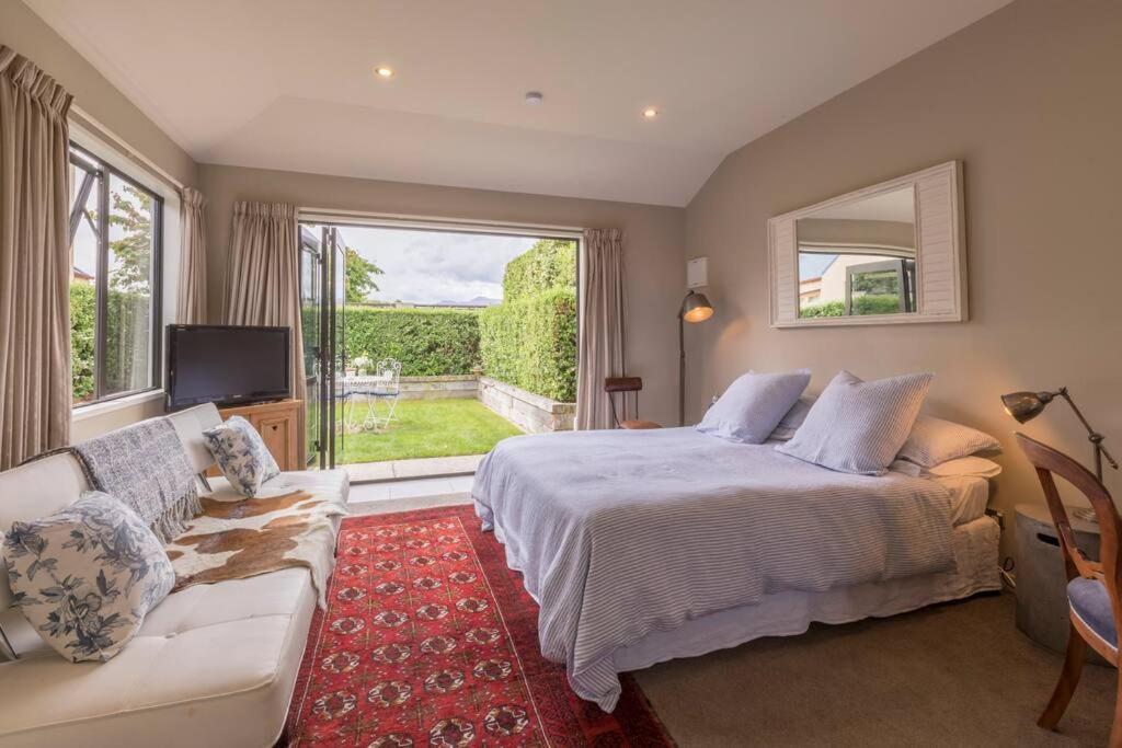 Private, Tasteful Studio Apartment Wanaka Exterior photo